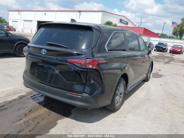 Photo 3 VIN: 5TDKRKEC0NS117627 - TOYOTA SIENNA 