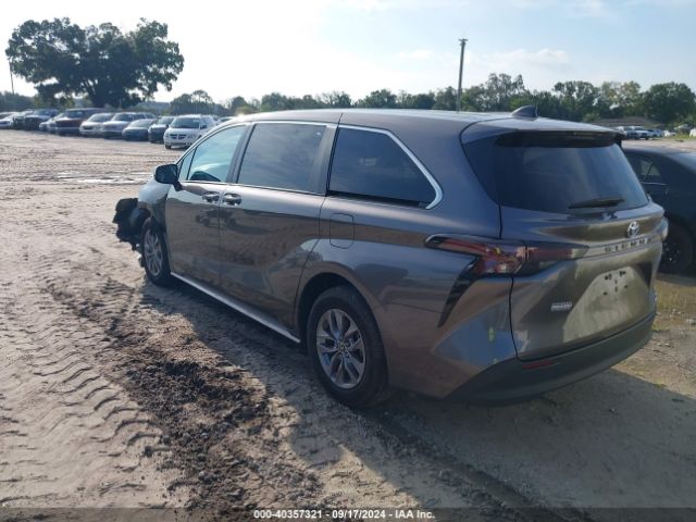 Photo 2 VIN: 5TDKRKEC0PS157726 - TOYOTA SIENNA 