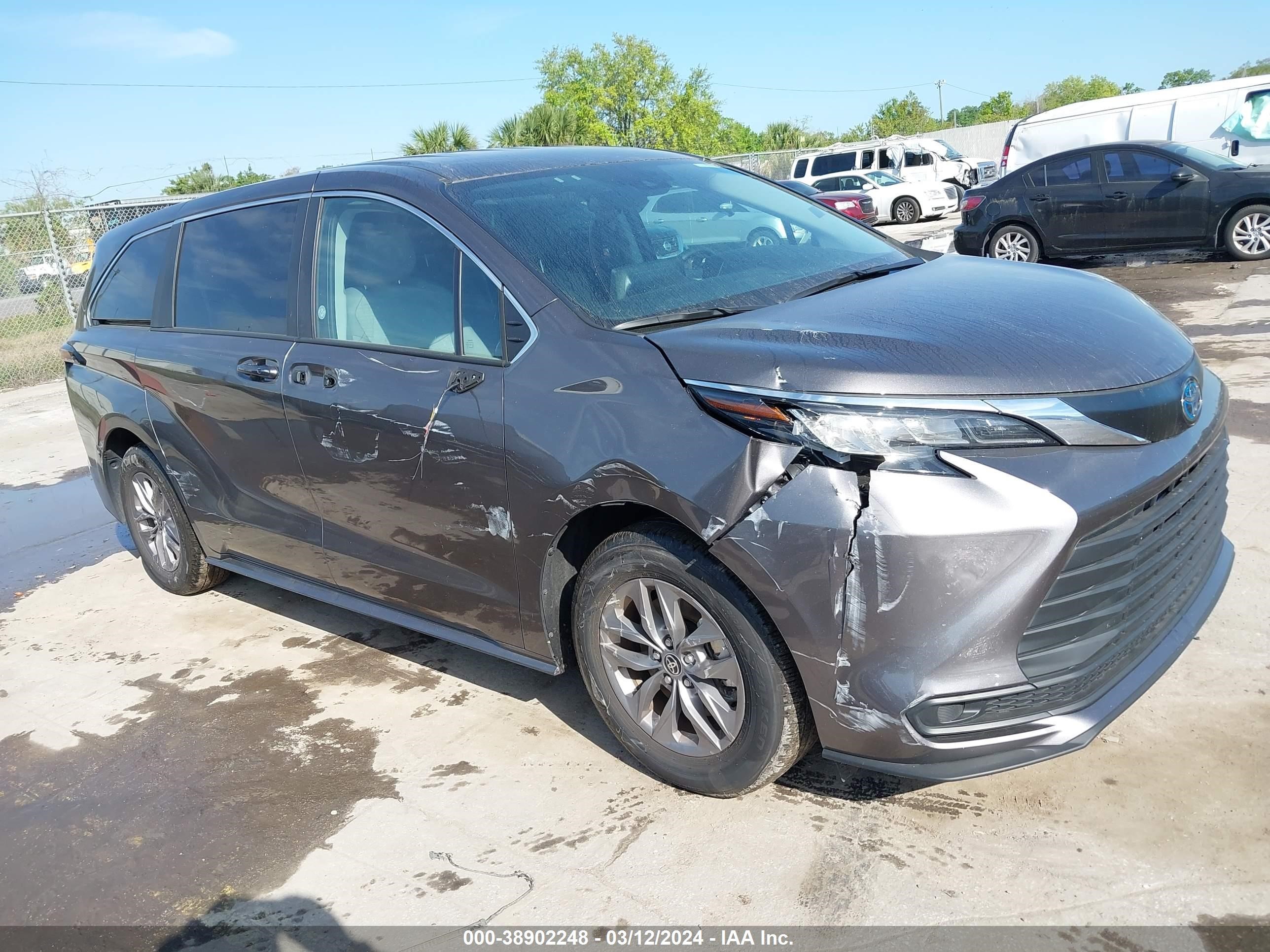 Photo 5 VIN: 5TDKRKEC0PS165759 - TOYOTA SIENNA 