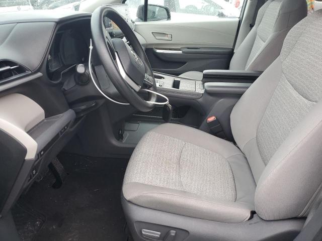 Photo 6 VIN: 5TDKRKEC1MS023142 - TOYOTA SIENNA LE 