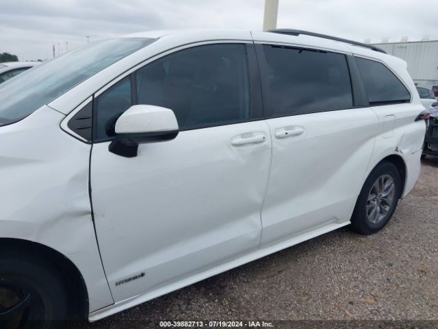 Photo 5 VIN: 5TDKRKEC1MS026400 - TOYOTA SIENNA 