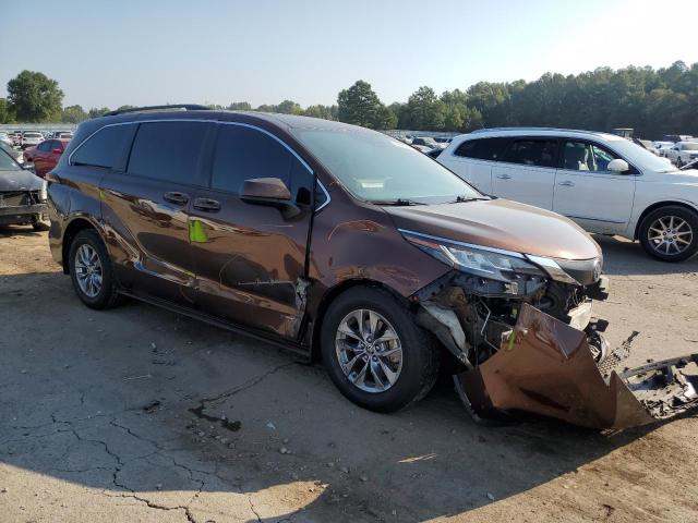 Photo 3 VIN: 5TDKRKEC1MS027790 - TOYOTA SIENNA LE 