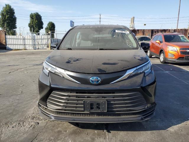 Photo 4 VIN: 5TDKRKEC1MS031046 - TOYOTA SIENNA LE 