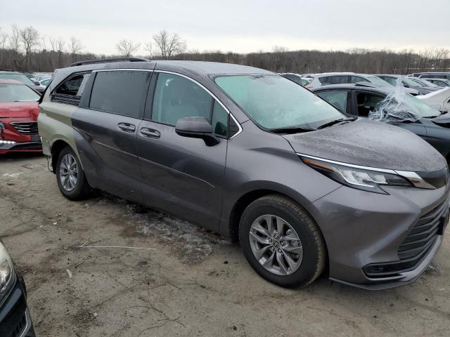 Photo 3 VIN: 5TDKRKEC1NS075047 - TOYOTA SIENNA LE 