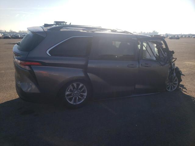 Photo 2 VIN: 5TDKRKEC1NS080720 - TOYOTA SIENNA LE 