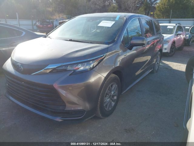 Photo 1 VIN: 5TDKRKEC1NS101825 - TOYOTA SIENNA 