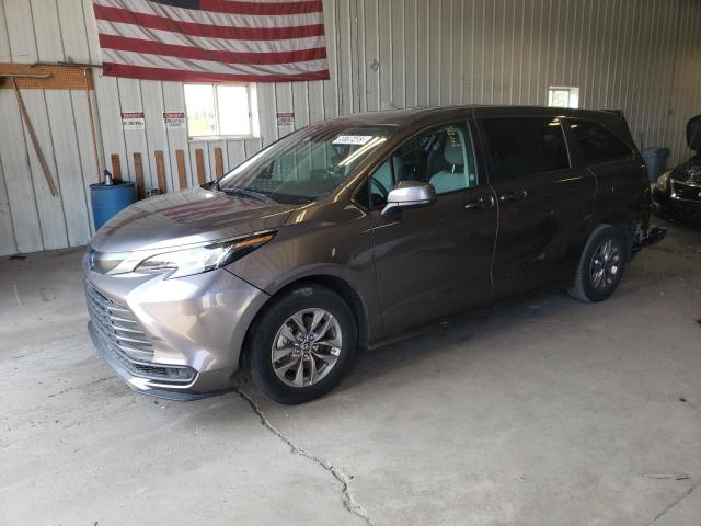 Photo 0 VIN: 5TDKRKEC1NS121833 - TOYOTA SIENNA LE 