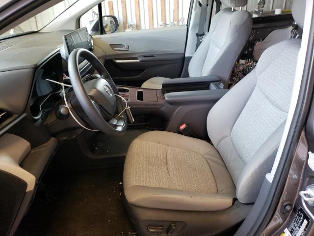 Photo 6 VIN: 5TDKRKEC1NS121833 - TOYOTA SIENNA LE 