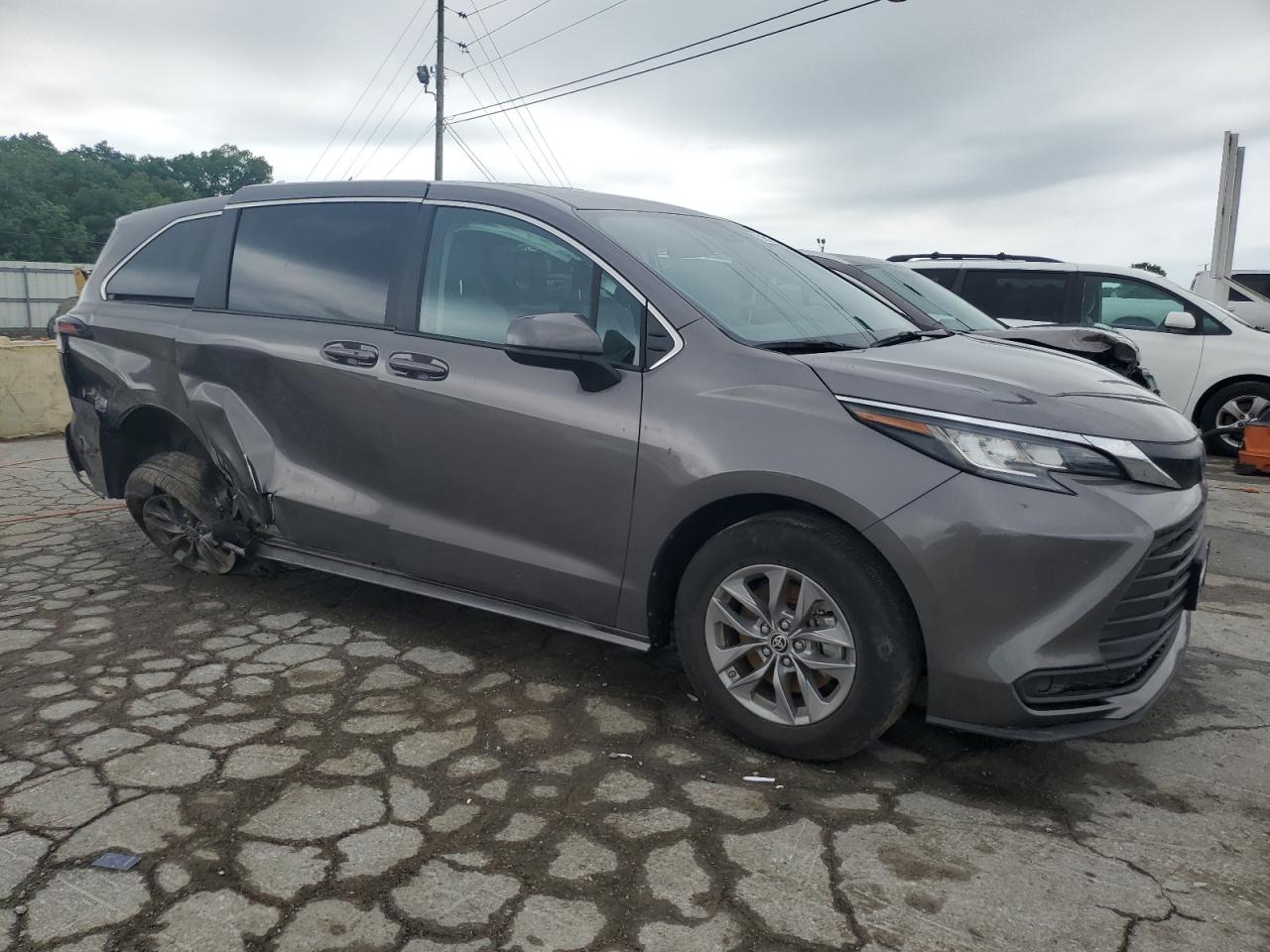 Photo 3 VIN: 5TDKRKEC1PS162384 - TOYOTA SIENNA 