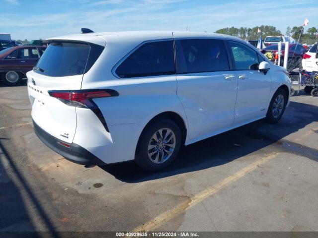 Photo 3 VIN: 5TDKRKEC2MS002770 - TOYOTA SIENNA 