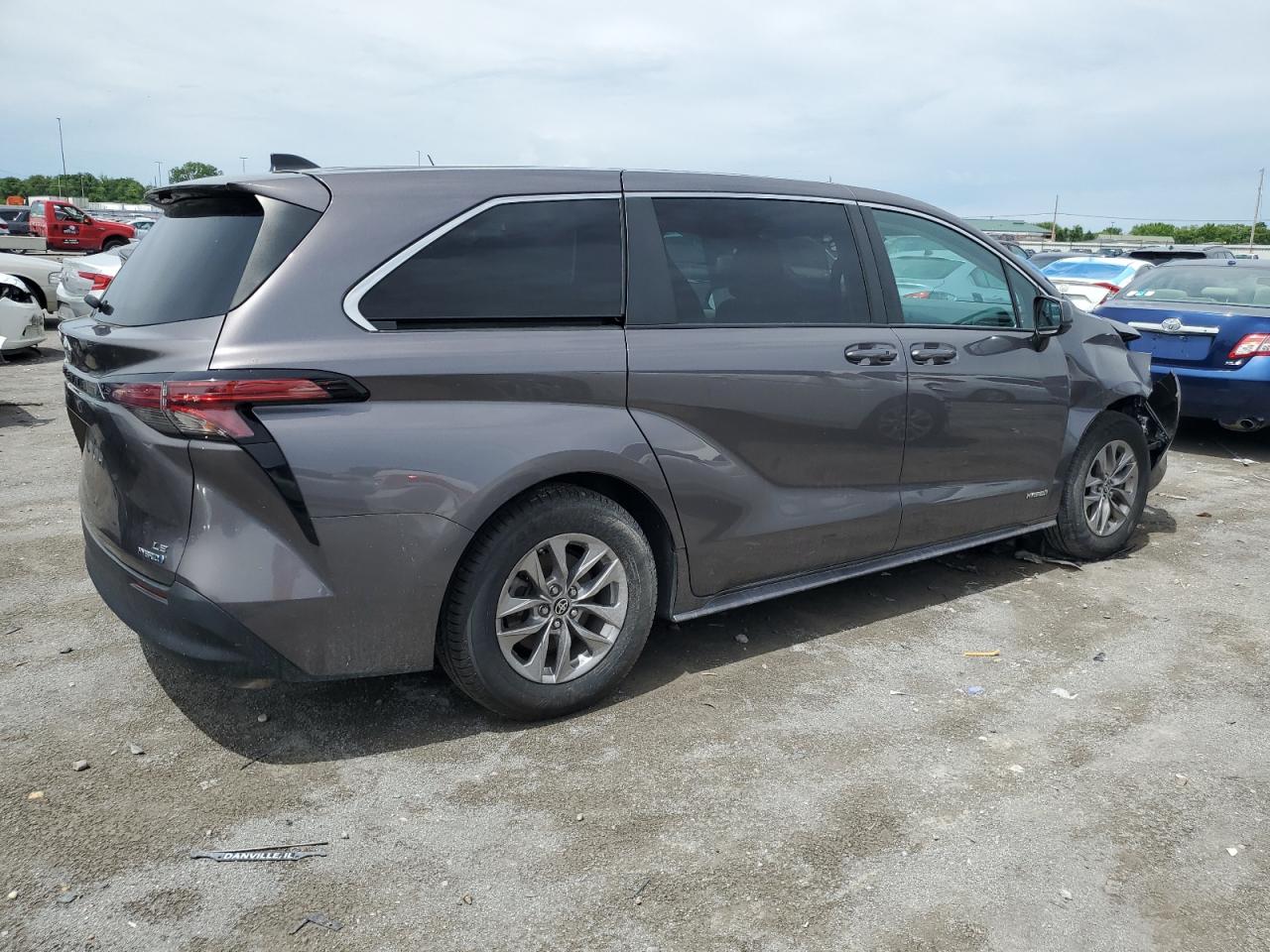 Photo 2 VIN: 5TDKRKEC2MS016944 - TOYOTA SIENNA 