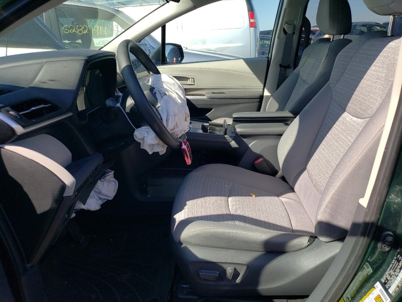 Photo 6 VIN: 5TDKRKEC2MS039396 - TOYOTA SIENNA 