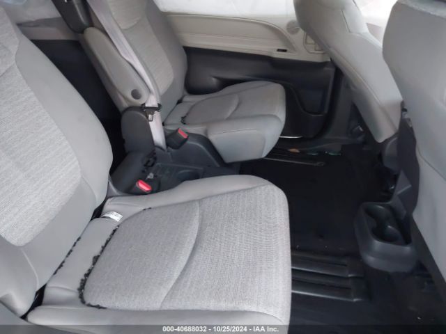 Photo 7 VIN: 5TDKRKEC2MS072169 - TOYOTA SIENNA 