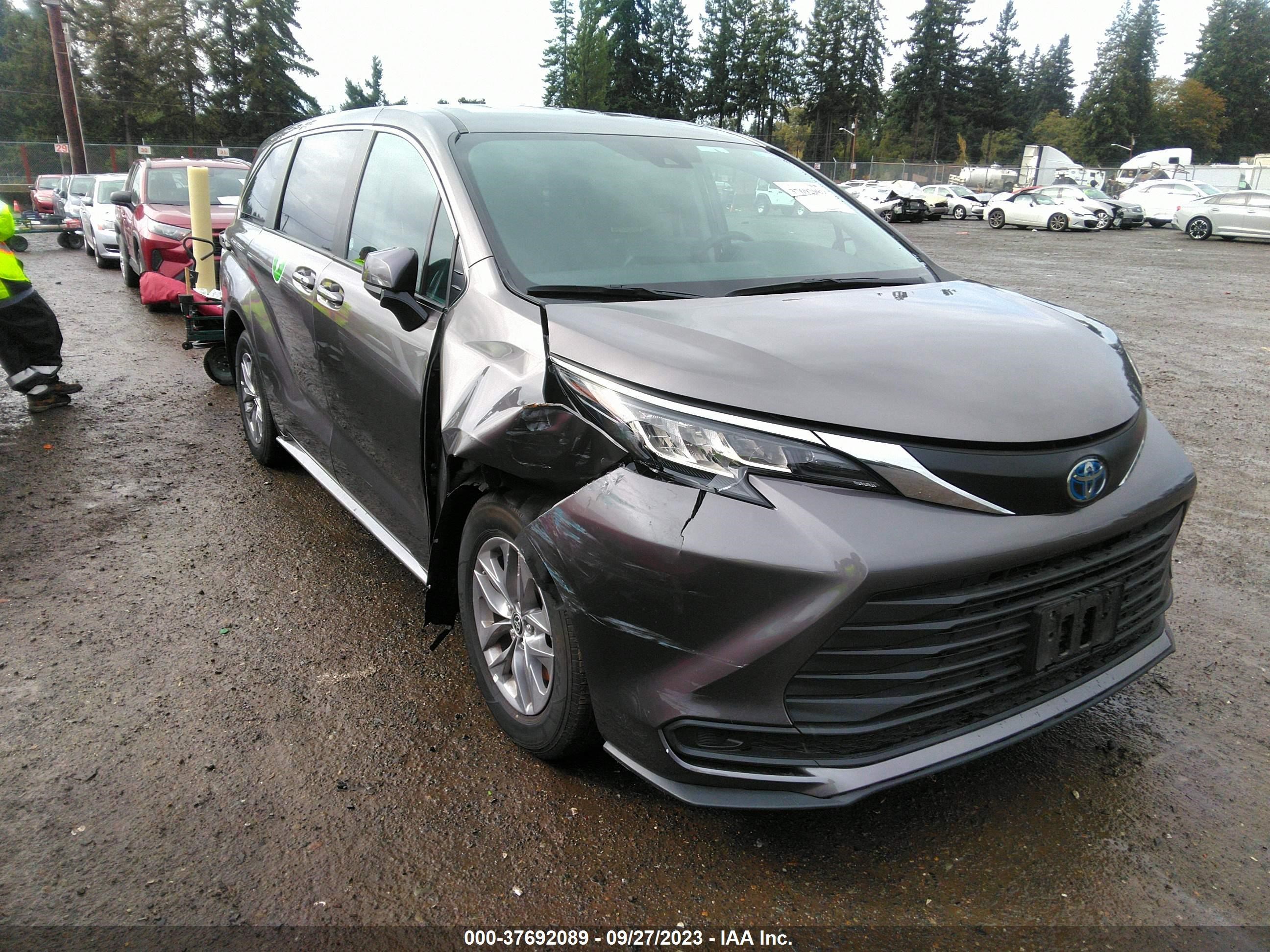 Photo 0 VIN: 5TDKRKEC2NS116852 - TOYOTA SIENNA 