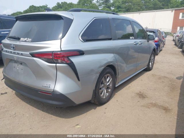 Photo 3 VIN: 5TDKRKEC2NS130346 - TOYOTA SIENNA 