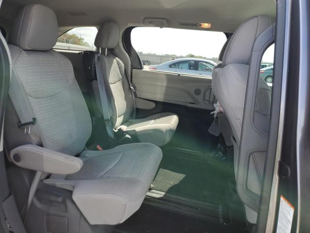 Photo 10 VIN: 5TDKRKEC3MS010036 - TOYOTA SIENNA LE 