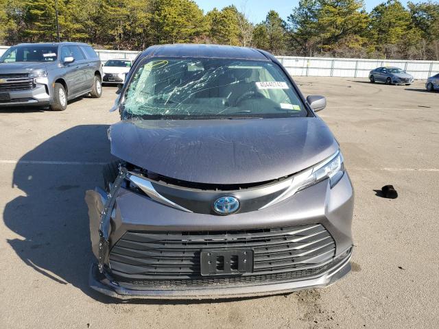 Photo 4 VIN: 5TDKRKEC3MS010652 - TOYOTA SIENNA LE 