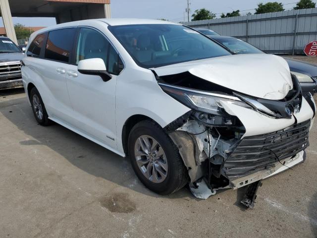 Photo 3 VIN: 5TDKRKEC3MS015589 - TOYOTA SIENNA LE 