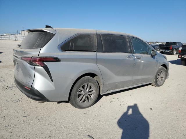 Photo 2 VIN: 5TDKRKEC3MS017021 - TOYOTA SIENNA LE 