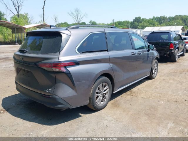 Photo 3 VIN: 5TDKRKEC3MS027595 - TOYOTA SIENNA 