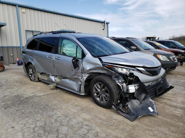 Photo 3 VIN: 5TDKRKEC3NS111269 - TOYOTA SIENNA LE 