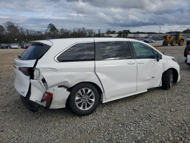 Photo 2 VIN: 5TDKRKEC3NS116634 - TOYOTA SIENNA LE 