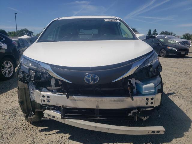 Photo 4 VIN: 5TDKRKEC3PS139771 - TOYOTA SIENNA LE 