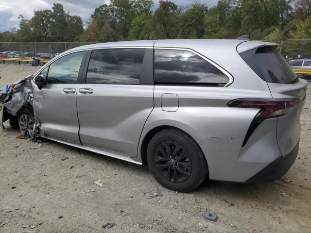 Photo 1 VIN: 5TDKRKEC3PS158479 - TOYOTA SIENNA LE 