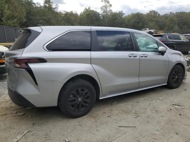 Photo 2 VIN: 5TDKRKEC3PS158479 - TOYOTA SIENNA LE 