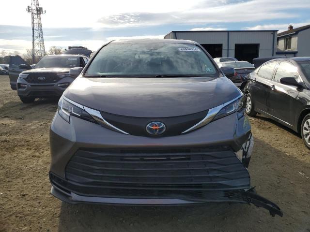 Photo 4 VIN: 5TDKRKEC4MS015620 - TOYOTA SIENNA LE 