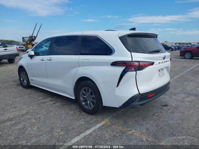 Photo 2 VIN: 5TDKRKEC4MS047287 - TOYOTA SIENNA 