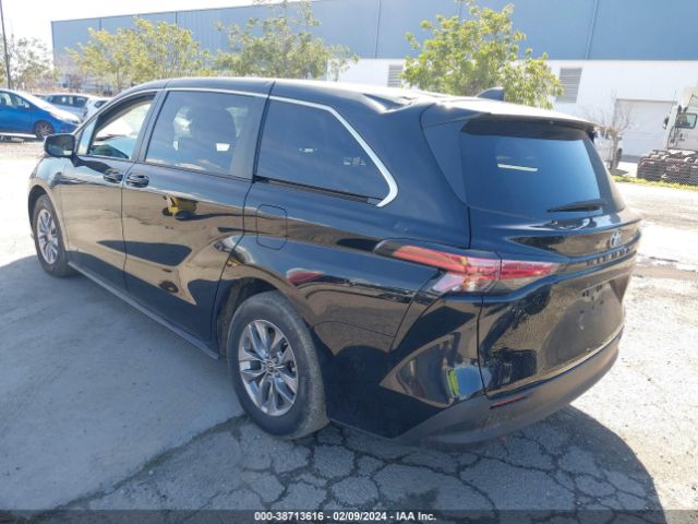 Photo 2 VIN: 5TDKRKEC4MS068785 - TOYOTA SIENNA 