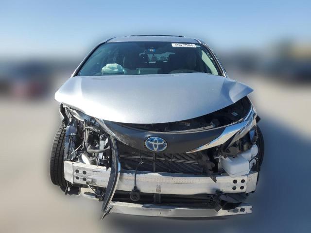 Photo 4 VIN: 5TDKRKEC4NS099438 - TOYOTA SIENNA LE 