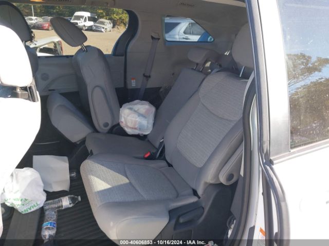 Photo 7 VIN: 5TDKRKEC4NS101057 - TOYOTA SIENNA 