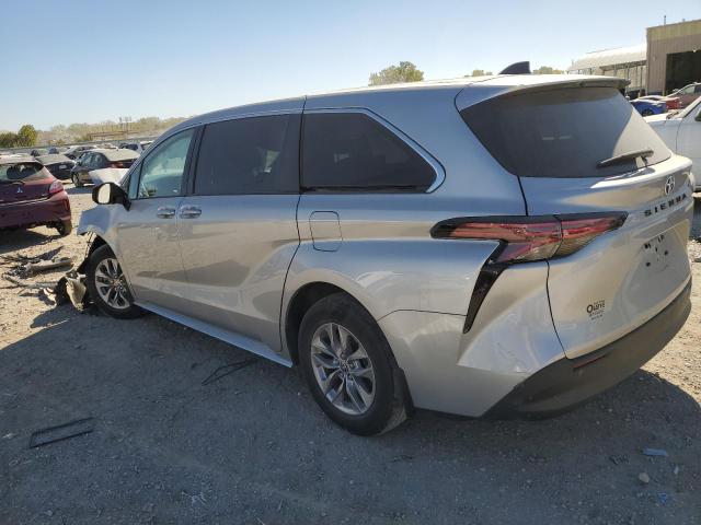 Photo 1 VIN: 5TDKRKEC4NS105707 - TOYOTA SIENNA LE 