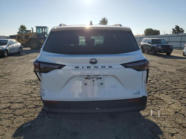 Photo 5 VIN: 5TDKRKEC4PS142386 - TOYOTA SIENNA LE 