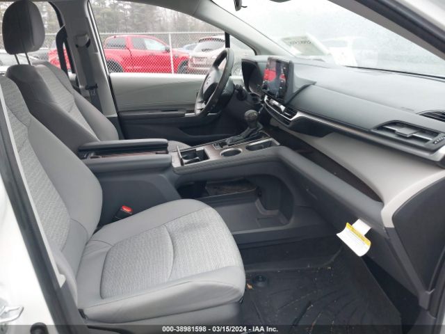 Photo 4 VIN: 5TDKRKEC4PS143862 - TOYOTA SIENNA 