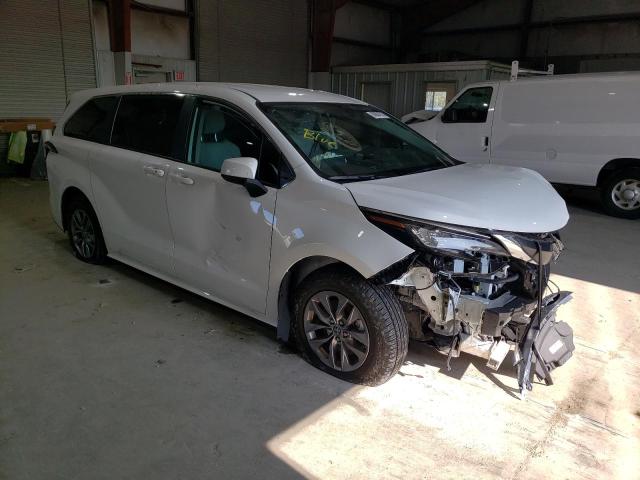 Photo 3 VIN: 5TDKRKEC4PS151895 - TOYOTA SIENNA LE 