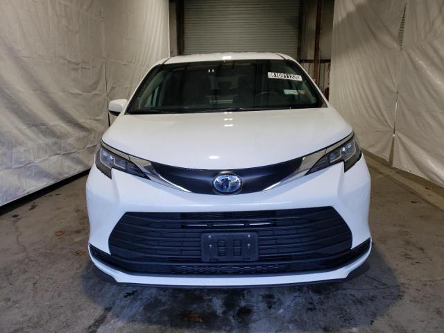 Photo 4 VIN: 5TDKRKEC4PS161536 - TOYOTA SIENNA LE 