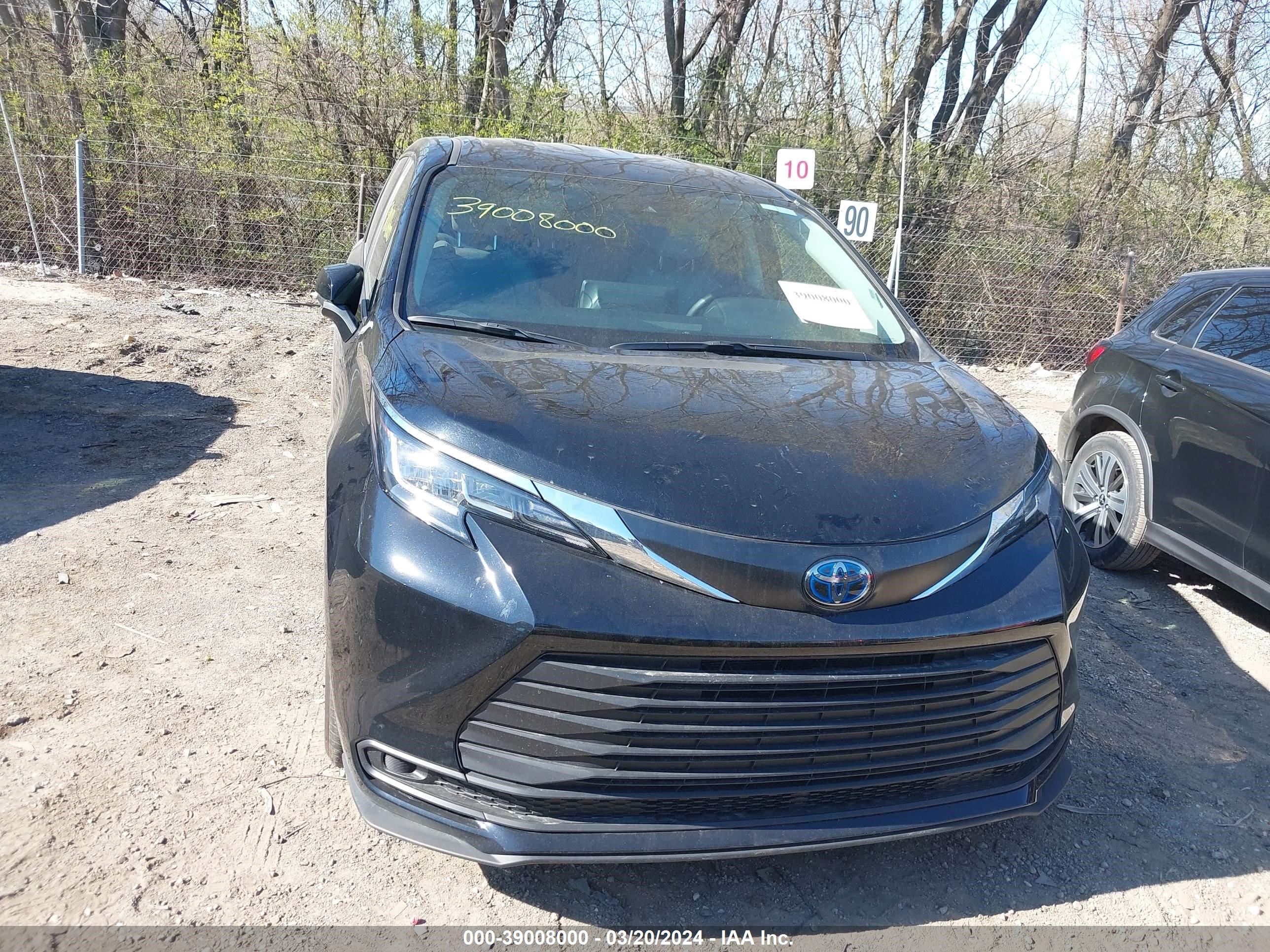 Photo 11 VIN: 5TDKRKEC4PS167417 - TOYOTA SIENNA 