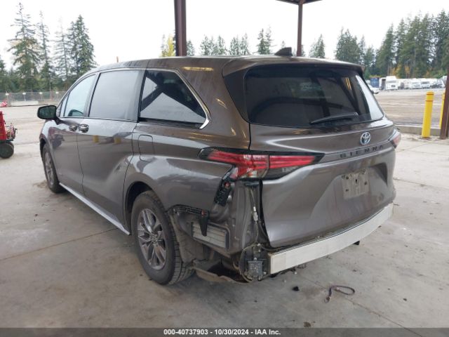 Photo 2 VIN: 5TDKRKEC5MS016873 - TOYOTA SIENNA 