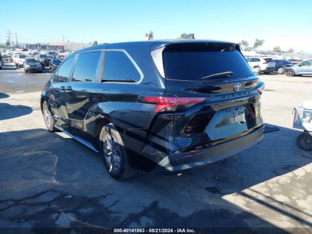 Photo 2 VIN: 5TDKRKEC5MS043913 - TOYOTA SIENNA 