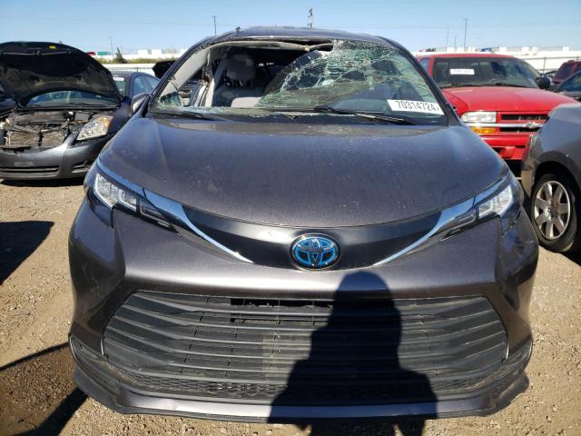 Photo 4 VIN: 5TDKRKEC5MS071663 - TOYOTA SIENNA LE 