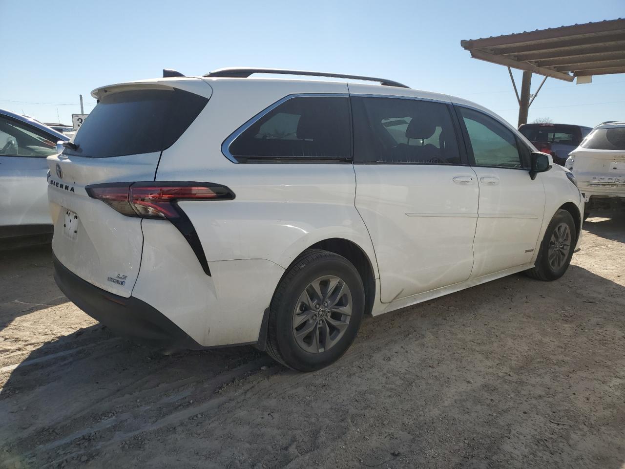 Photo 2 VIN: 5TDKRKEC5MS073476 - TOYOTA SIENNA 