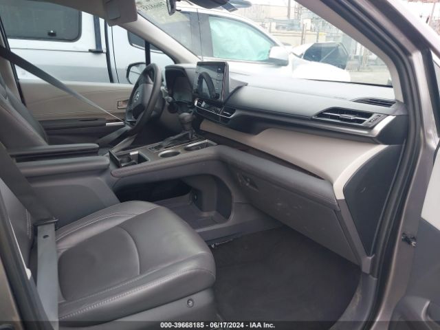 Photo 4 VIN: 5TDKRKEC5NS077271 - TOYOTA SIENNA 