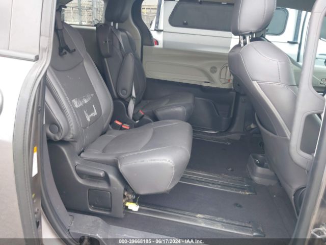 Photo 7 VIN: 5TDKRKEC5NS077271 - TOYOTA SIENNA 