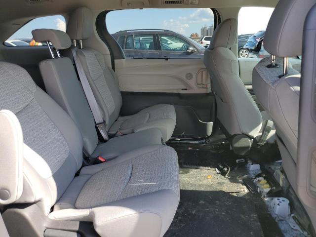 Photo 10 VIN: 5TDKRKEC5NS129725 - TOYOTA SIENNA LE 