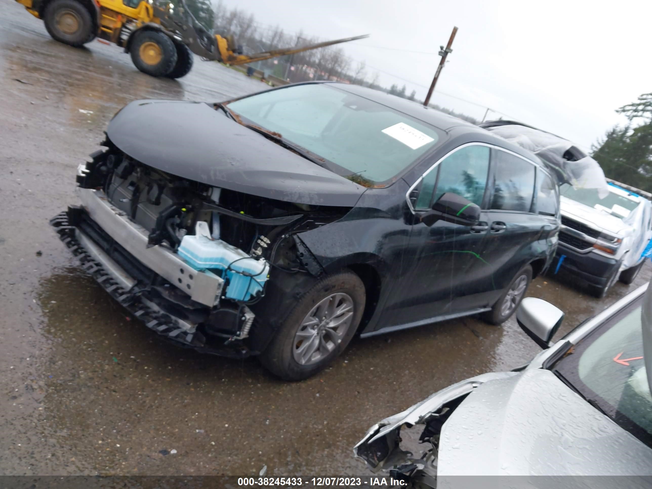 Photo 1 VIN: 5TDKRKEC5PS153946 - TOYOTA SIENNA 