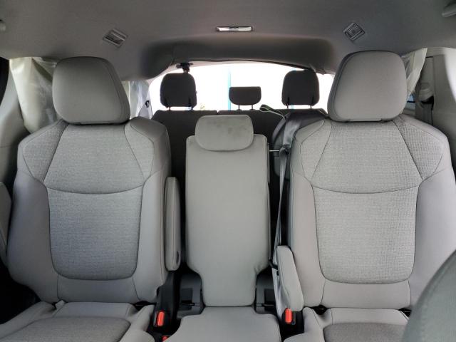 Photo 9 VIN: 5TDKRKEC5RS206907 - TOYOTA SIENNA LE 