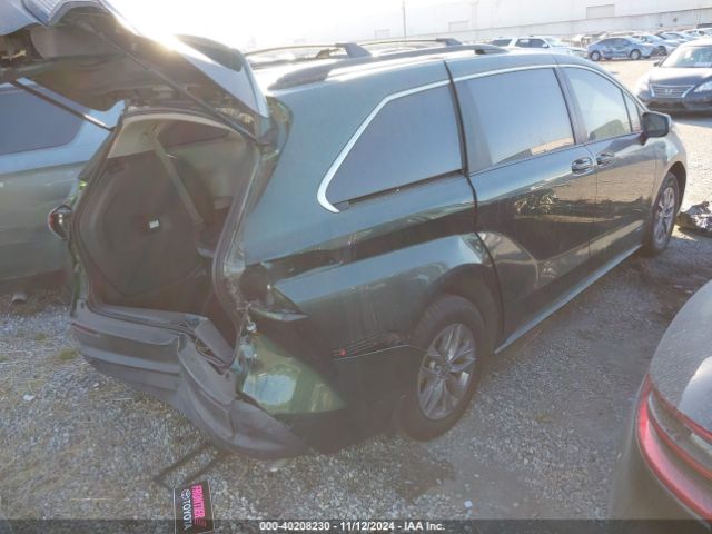 Photo 3 VIN: 5TDKRKEC6MS014551 - TOYOTA SIENNA 